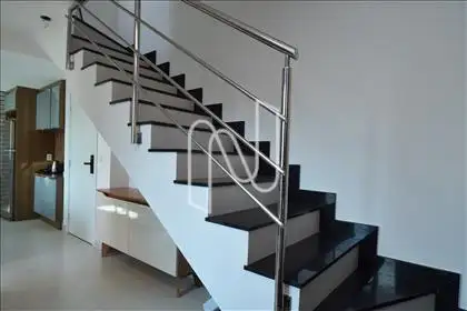  Escadaria de acesso ao 2º pavimento