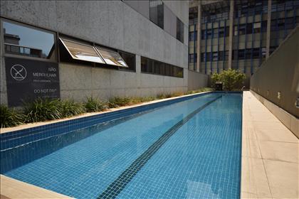 Piscina com raia
