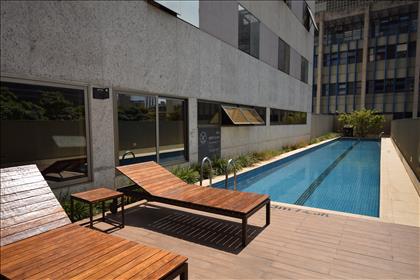 Piscina com raia