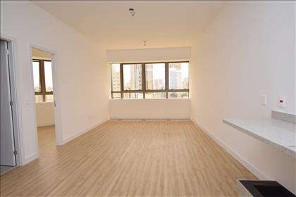 Sala ampla para dois ambientes