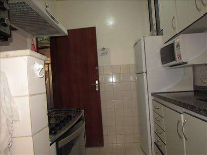 Cozinha com armários