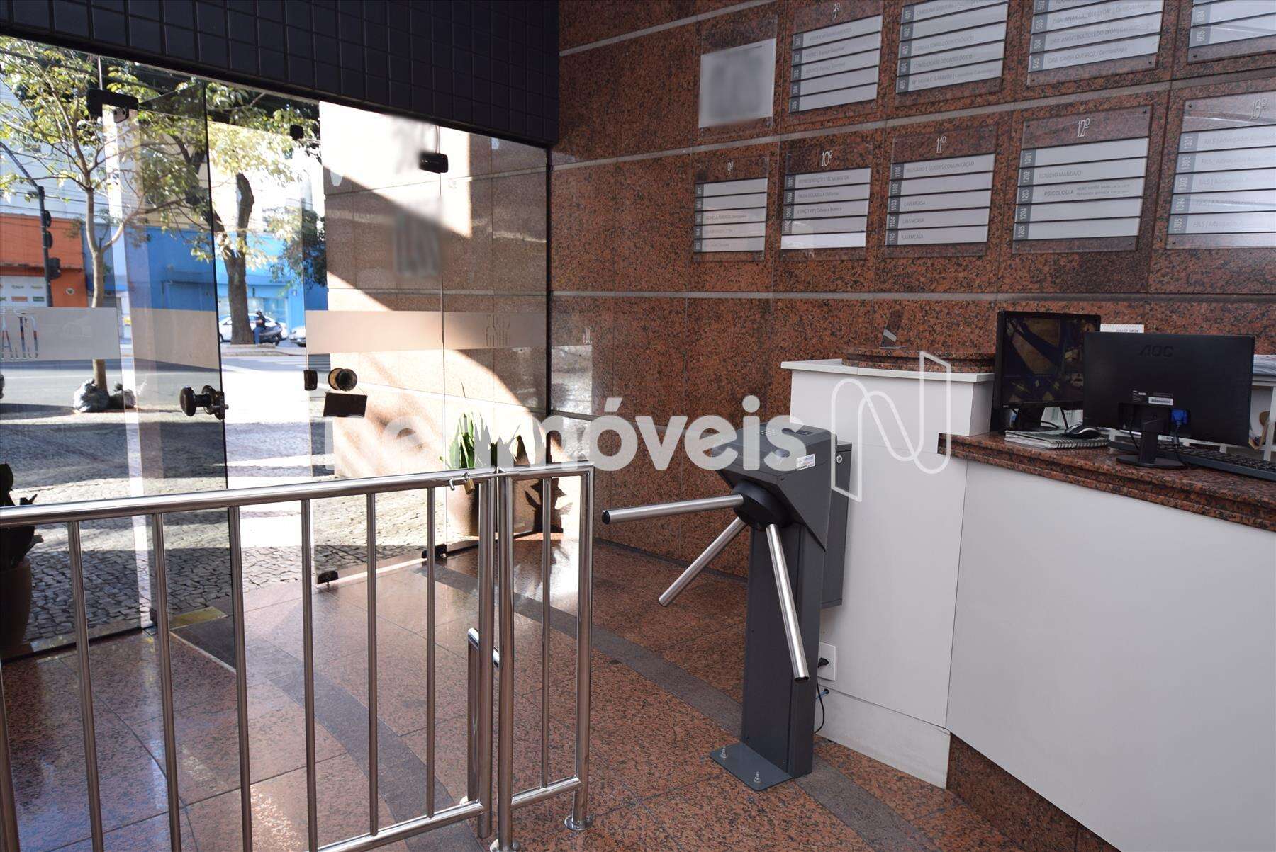 Portaria com controle de entrada 
