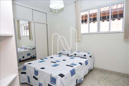  Quarto 01 com armário