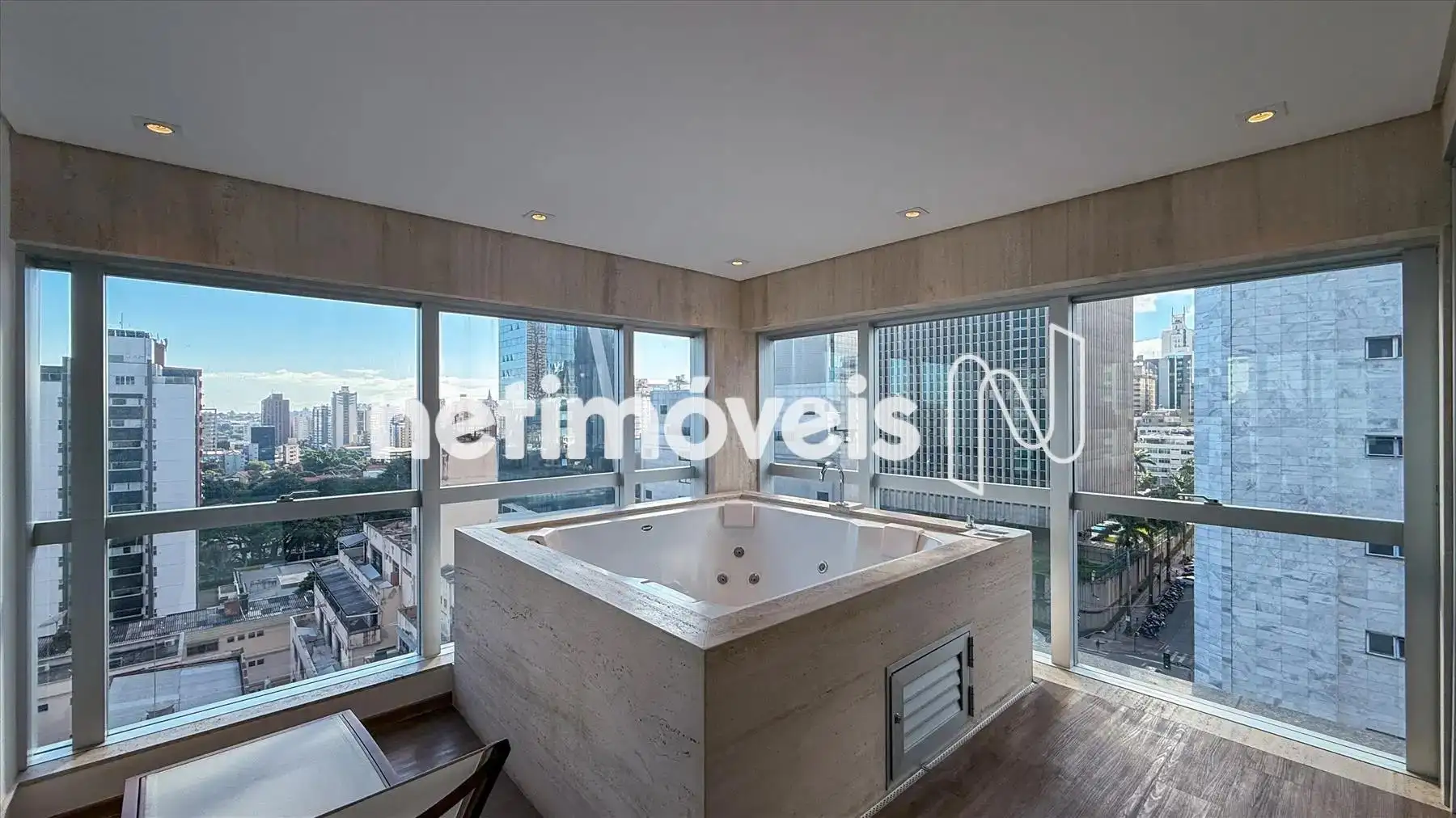 Espaço de lazer com SPA 