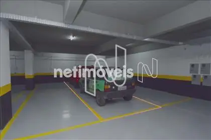 02 vagas de garagem em linha, piso térreo 