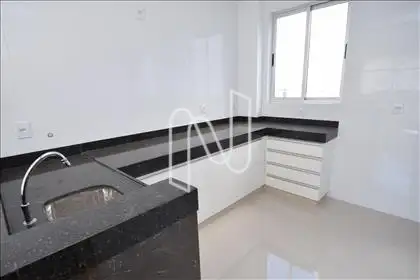 Cozinha americana com armários
