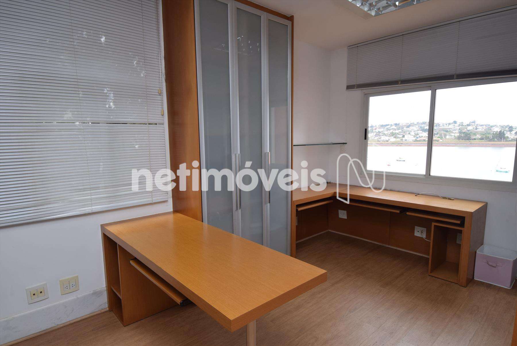 Escritório com vista para a Lagoa