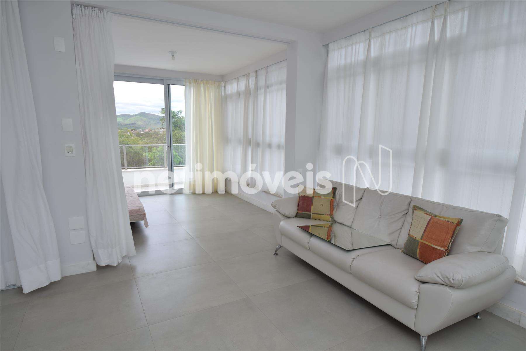 Quarto com suíte, varanda e terraço