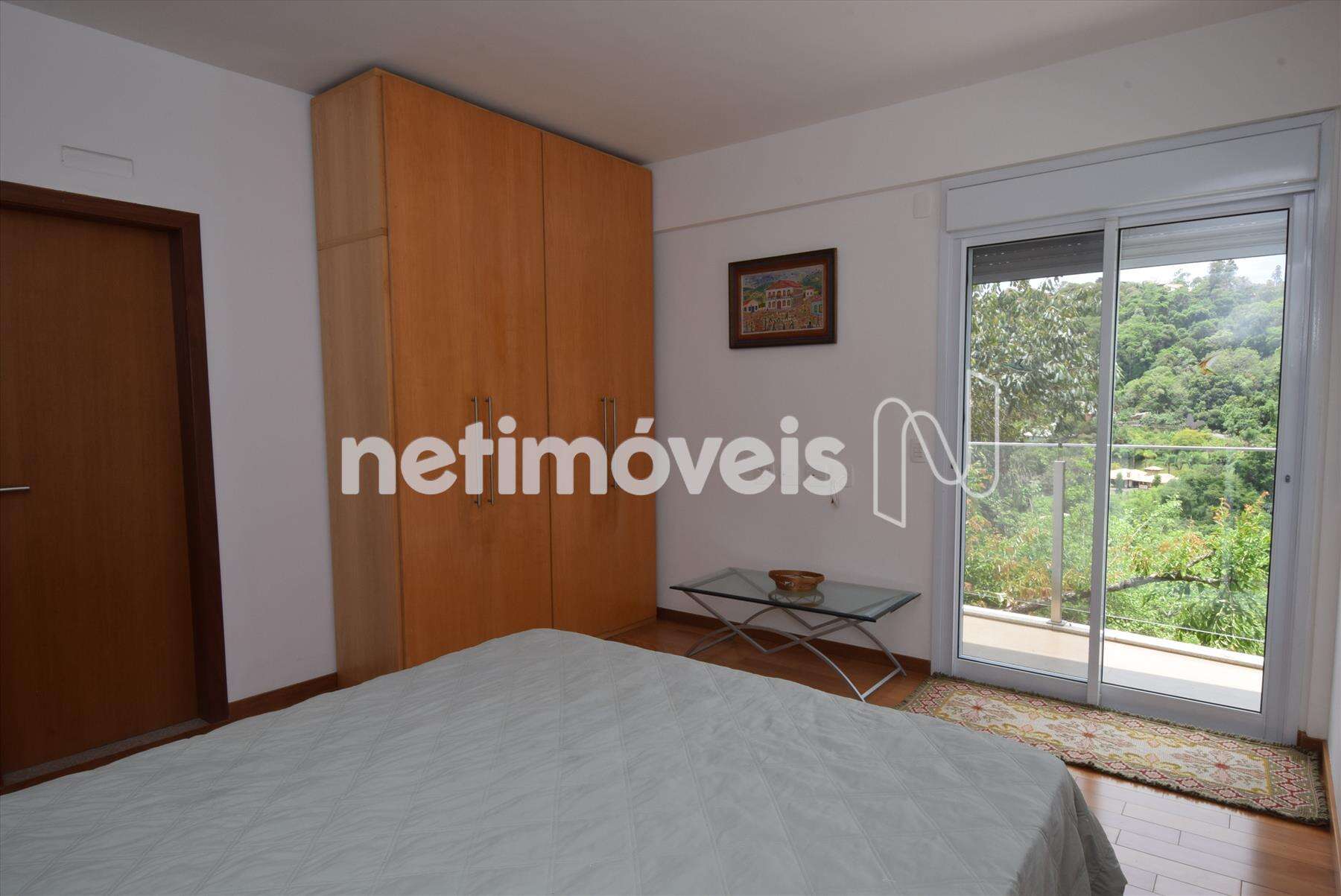 Quarto 02 com semissuíte e varanda