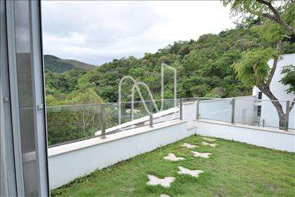  Terraço com gramado