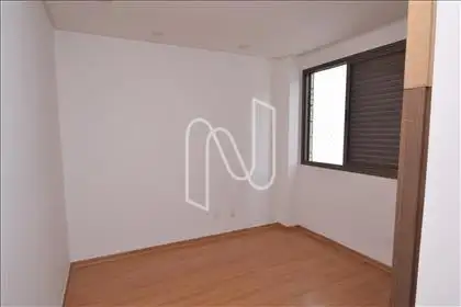 Quarto 03 com armário