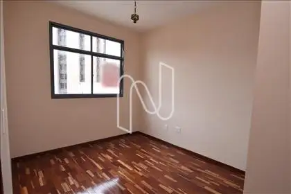  Quarto 02 com armário