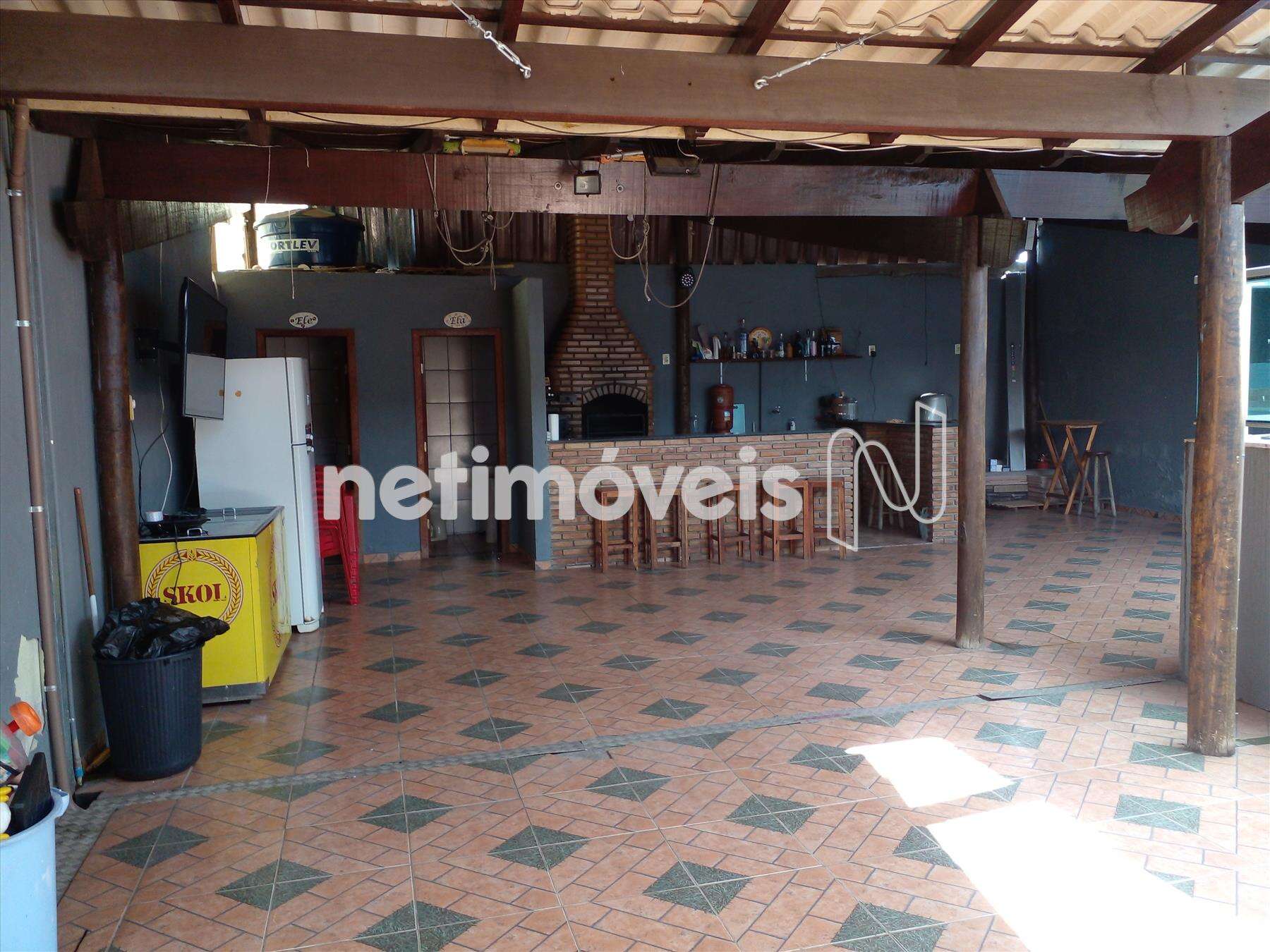 Espaço gourmet com churrasqueira 