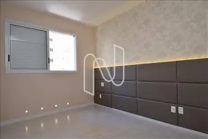 Quarto 01 com armário 