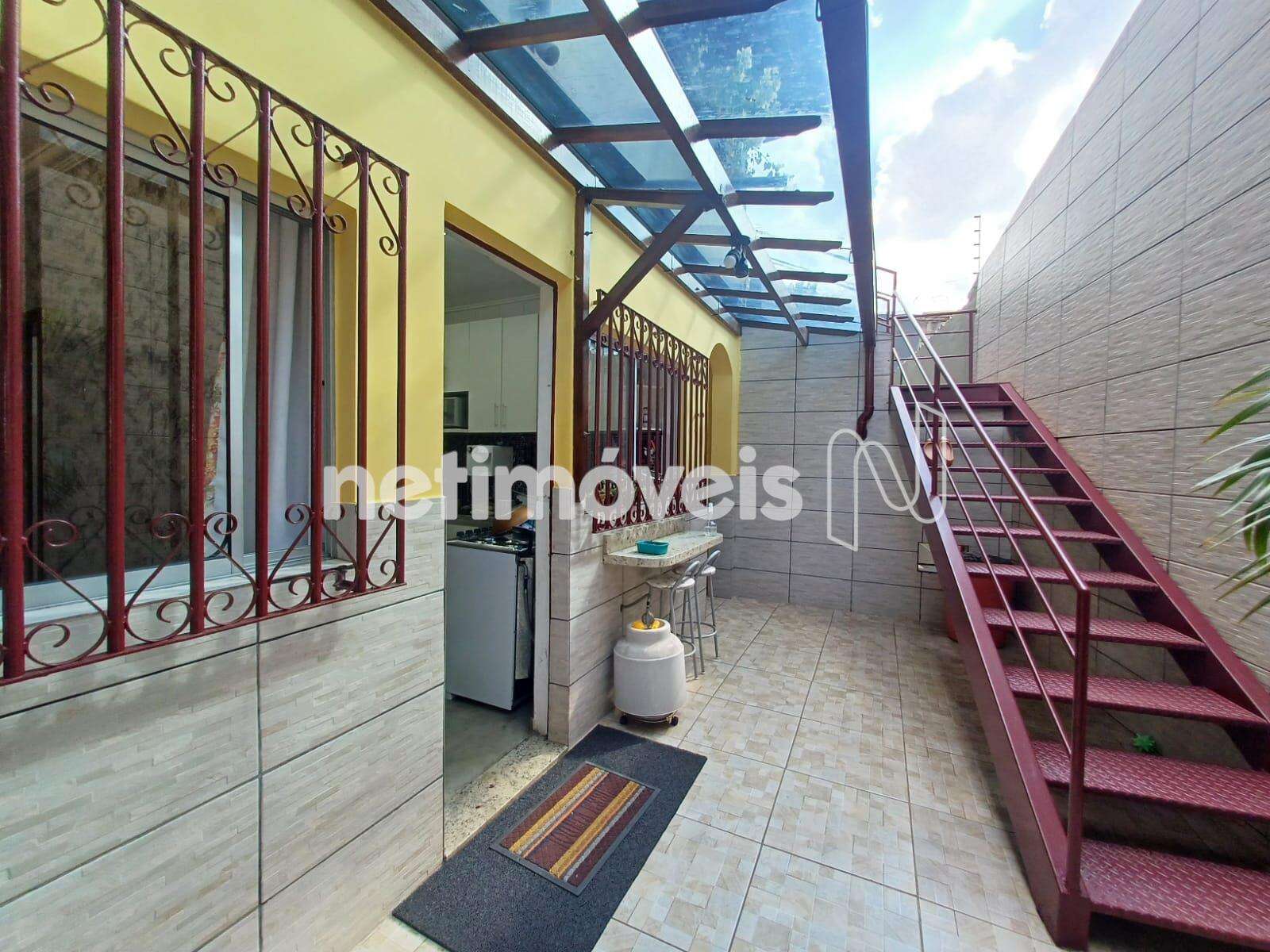 21 Área externa lateral cozinha