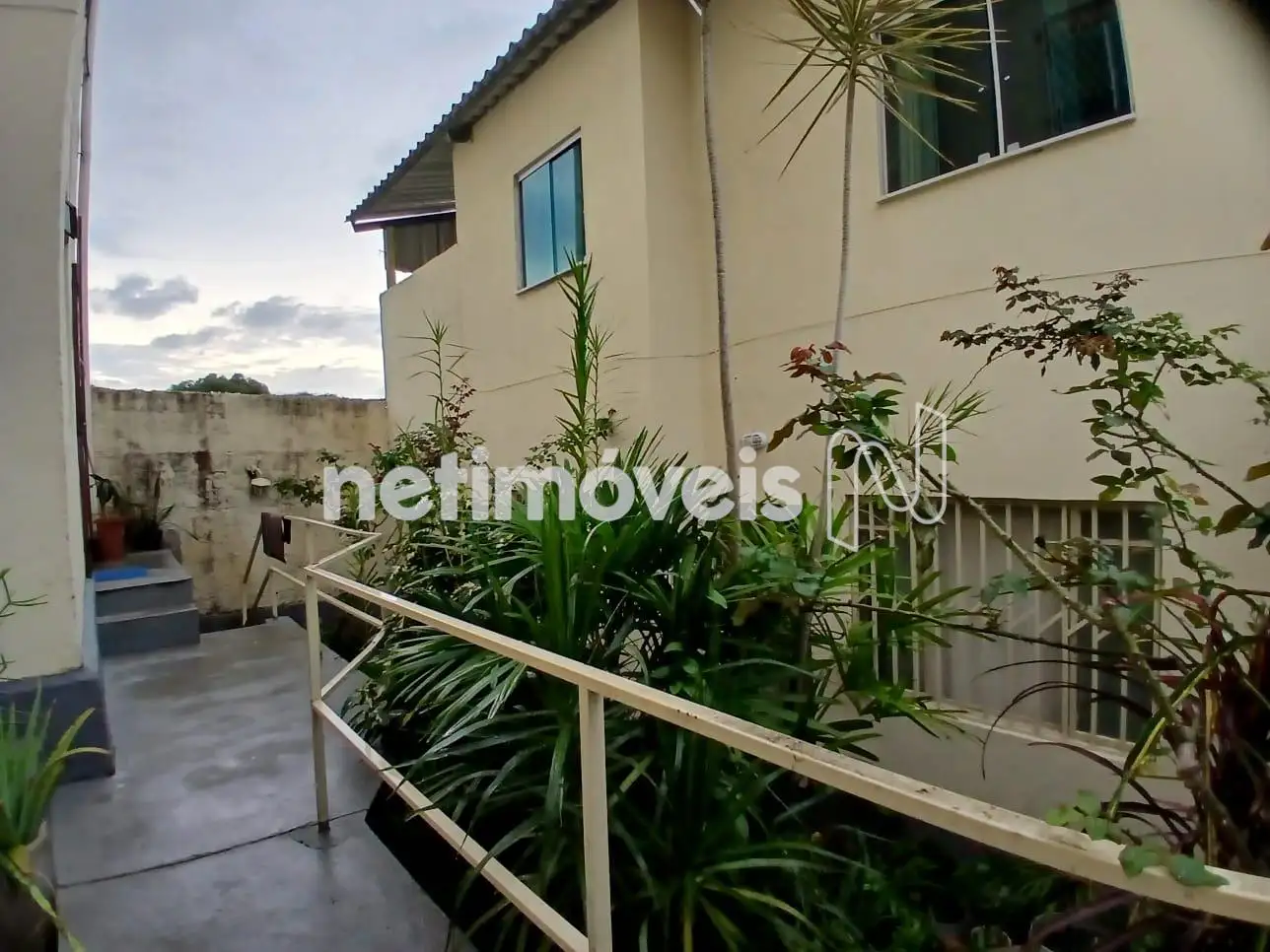 Casa para comprar com 57 m², 2 quartos, 2 banheiros em Rua Dona Luci, Palmeiras, Belo Horizonte