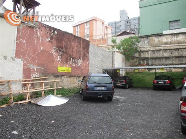 Lote para estacionamento outro ângulo