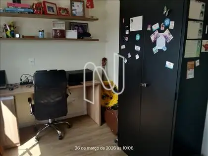 Outro ângulo terceiro quarto.