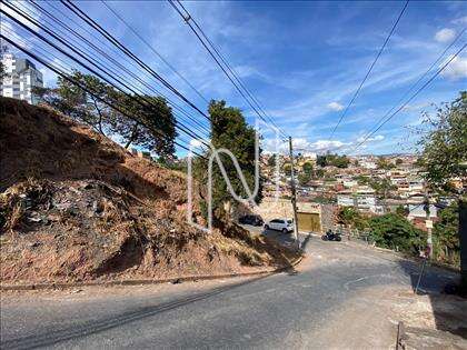 LATERAL DIREITO LOTE 