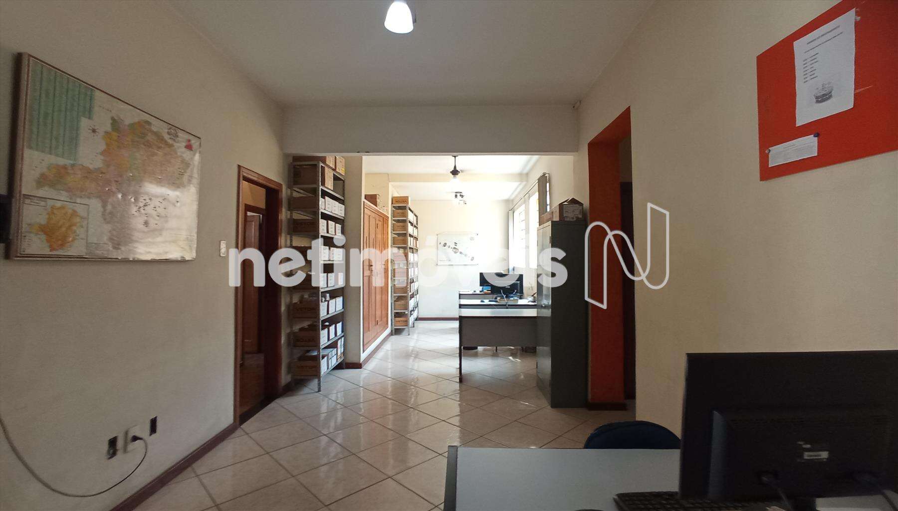 Sala Ampla de Funcionários