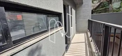Área externa com acesso pela cozinha