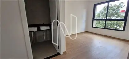 Total três quartos e três banhos