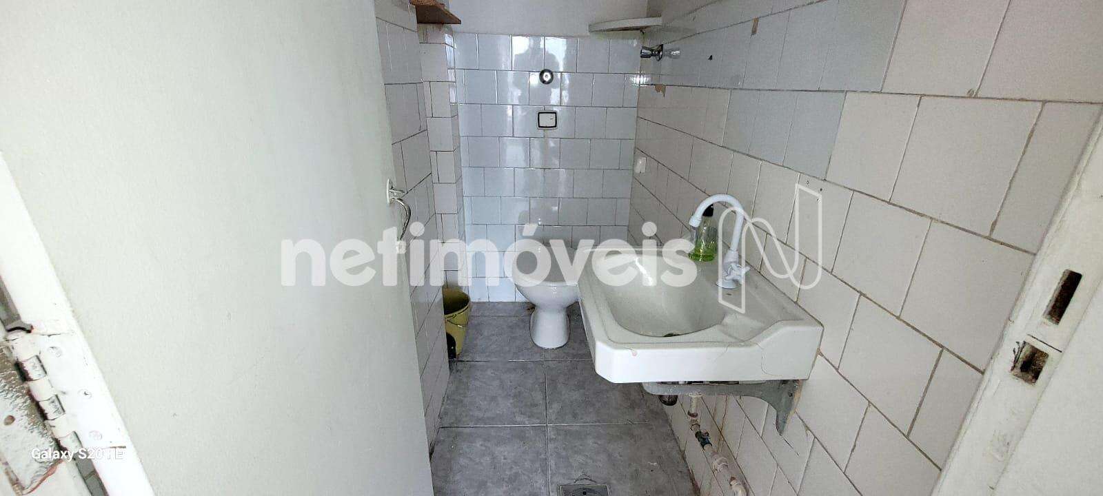 Banheiro (ângulo 1)