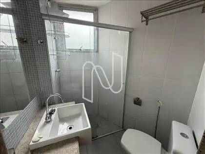 Banho suíte ângulo 1