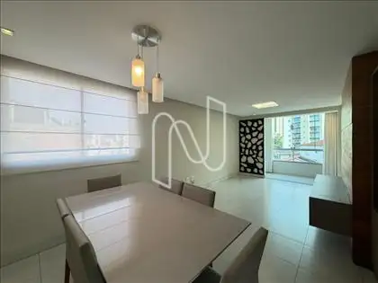 Sala de jantar ângulo 2