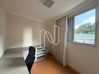 Quarto 2  ângulo 3 (Escritório)  