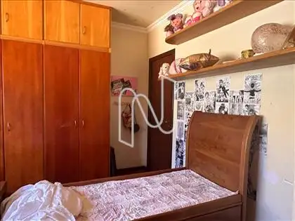 Quarto 2 (ângulo 4) Quarto 2 (ângulo 4) 