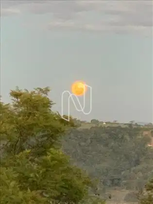 Nascer de uma lua Cheia 