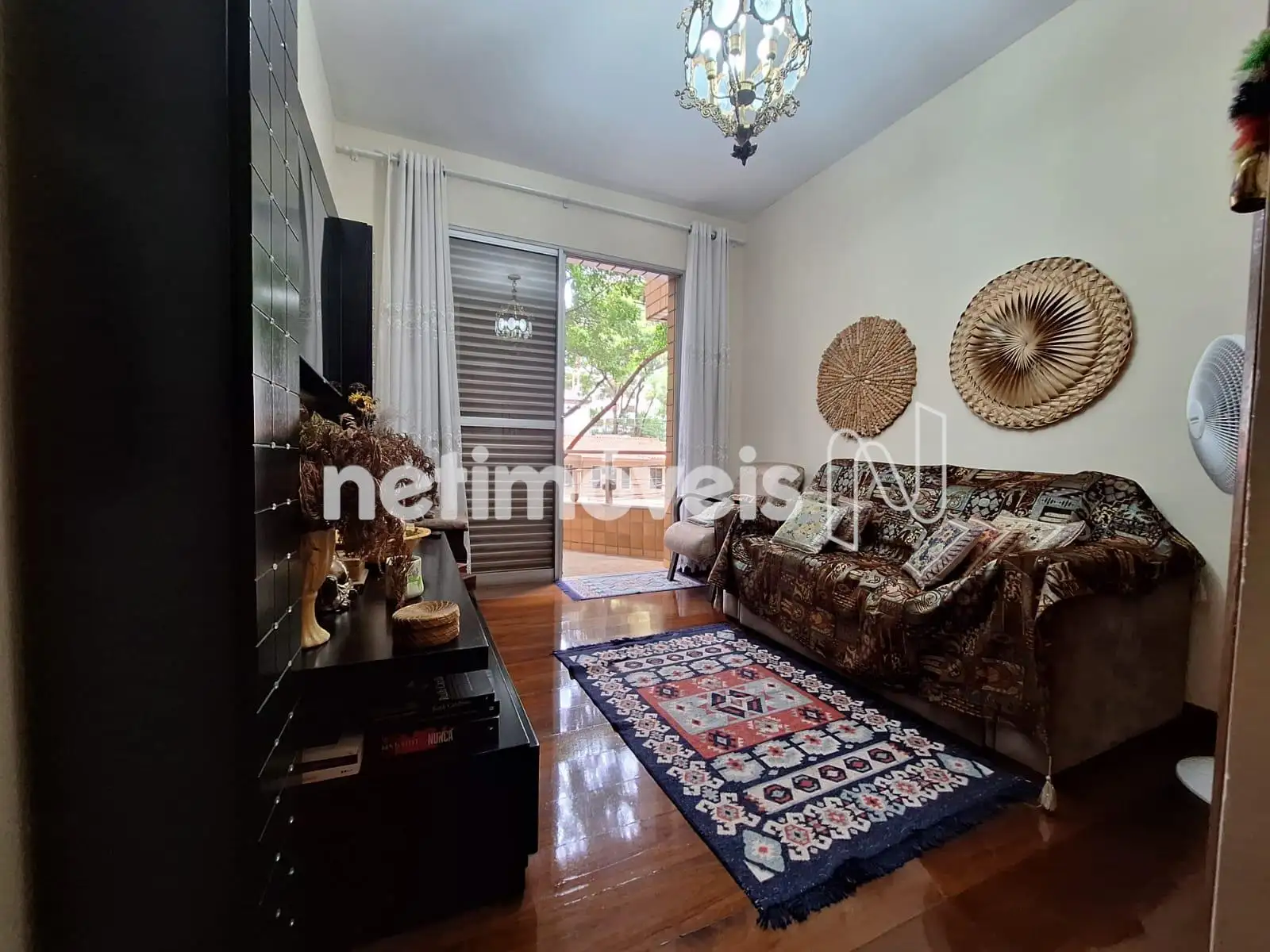 Quarto 1 de 4 com varanda
