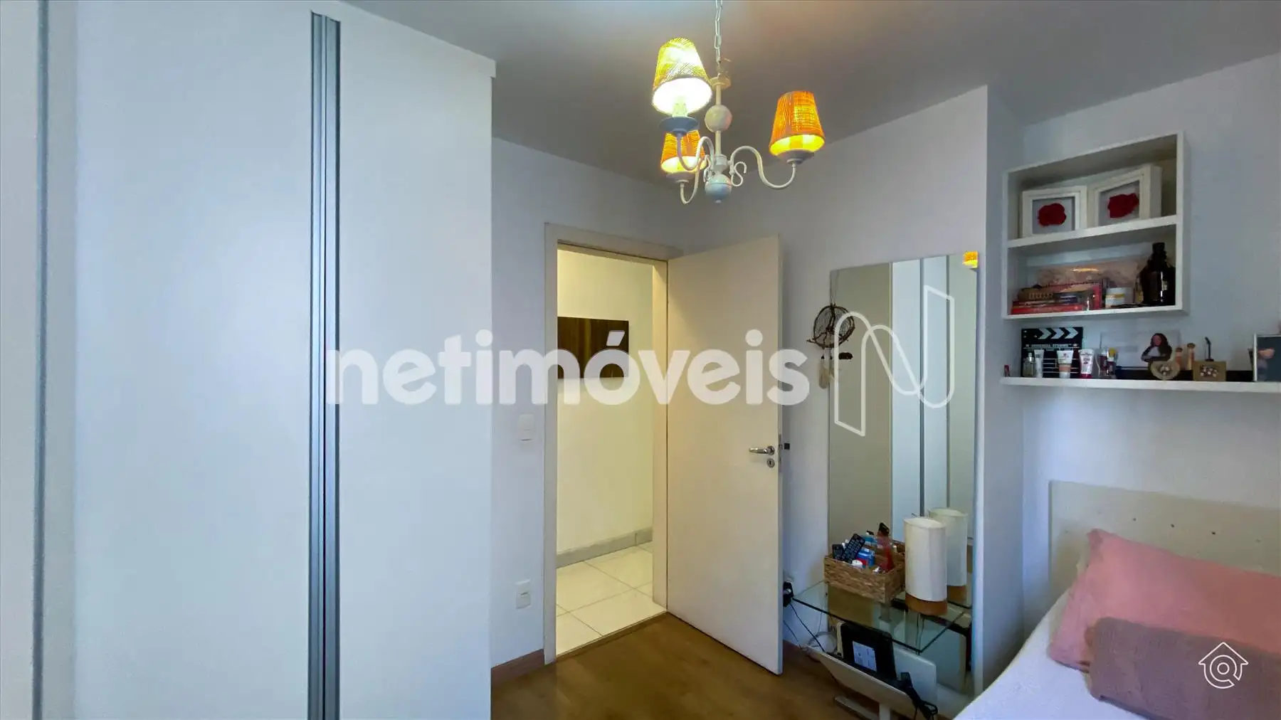 Quarto 1 ângulo 3