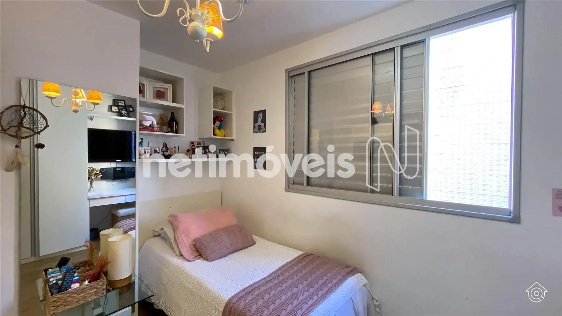 Quarto 1 ângulo 2