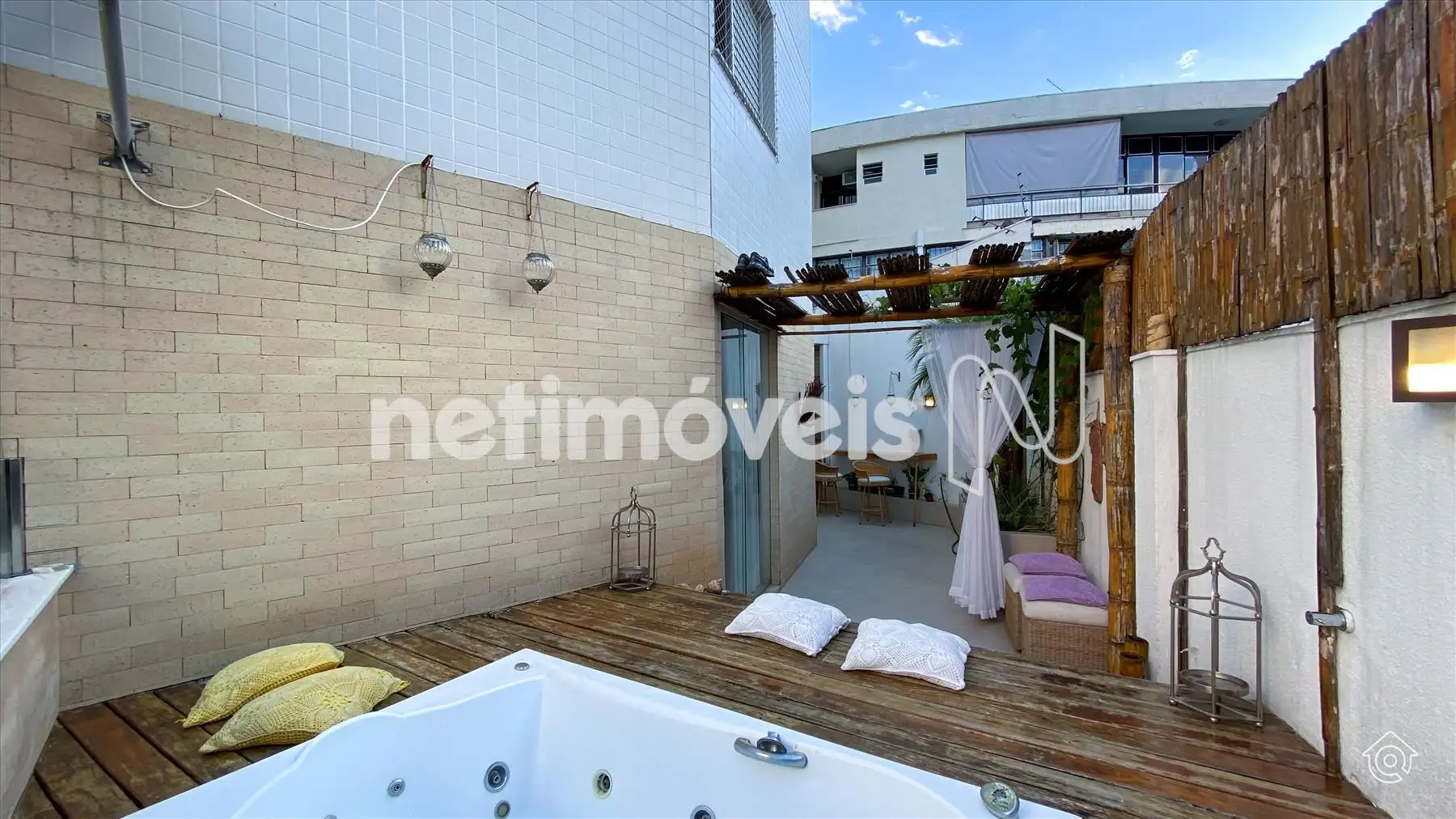 Jacuzzi  