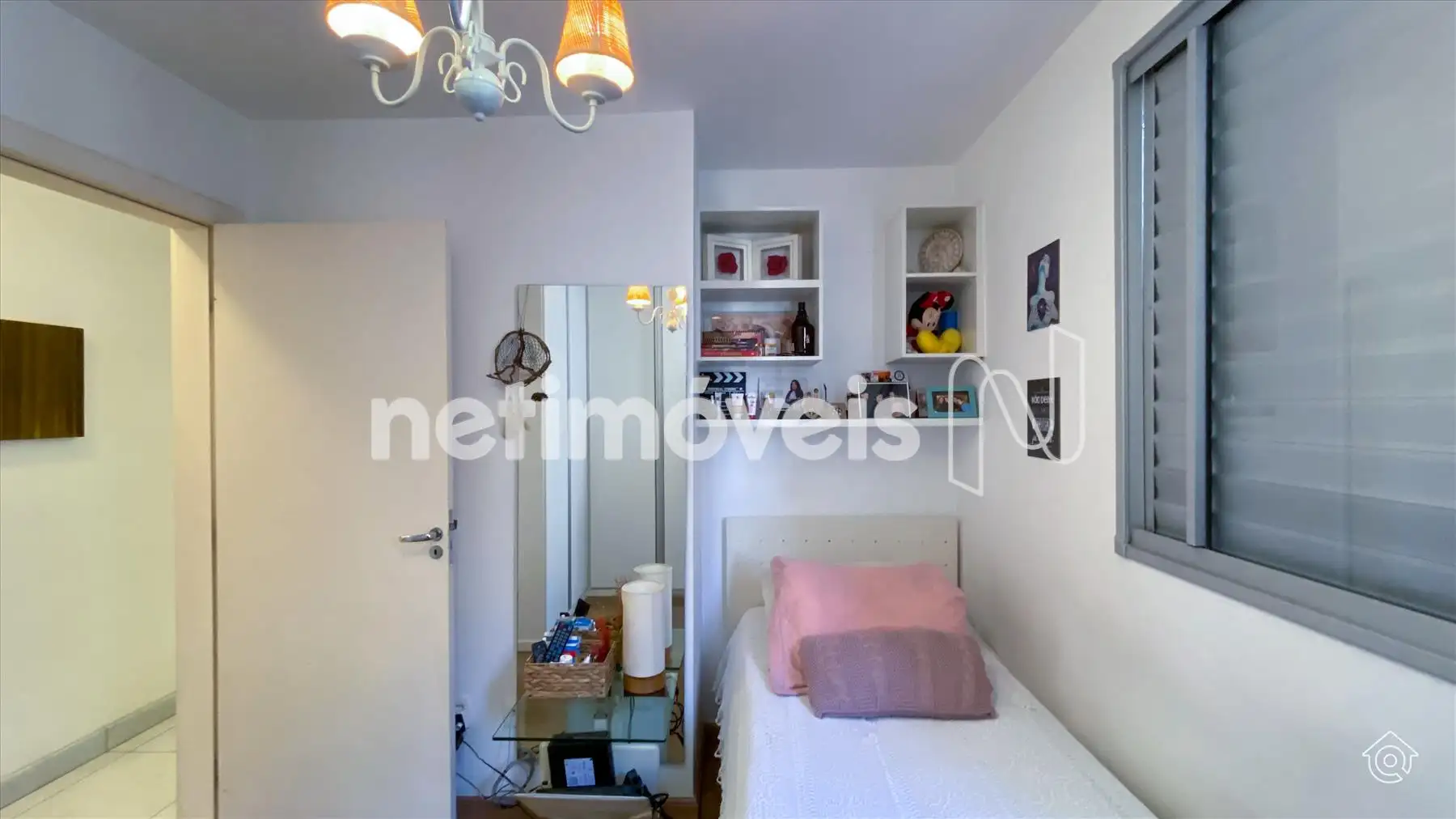 Quarto 1 ângulo 4