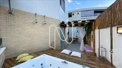  Jacuzzi  