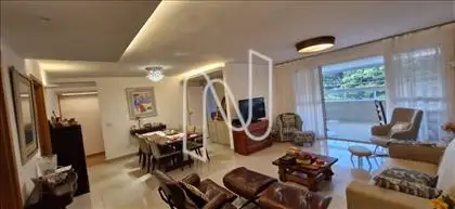 Sala com varanda e lavabo