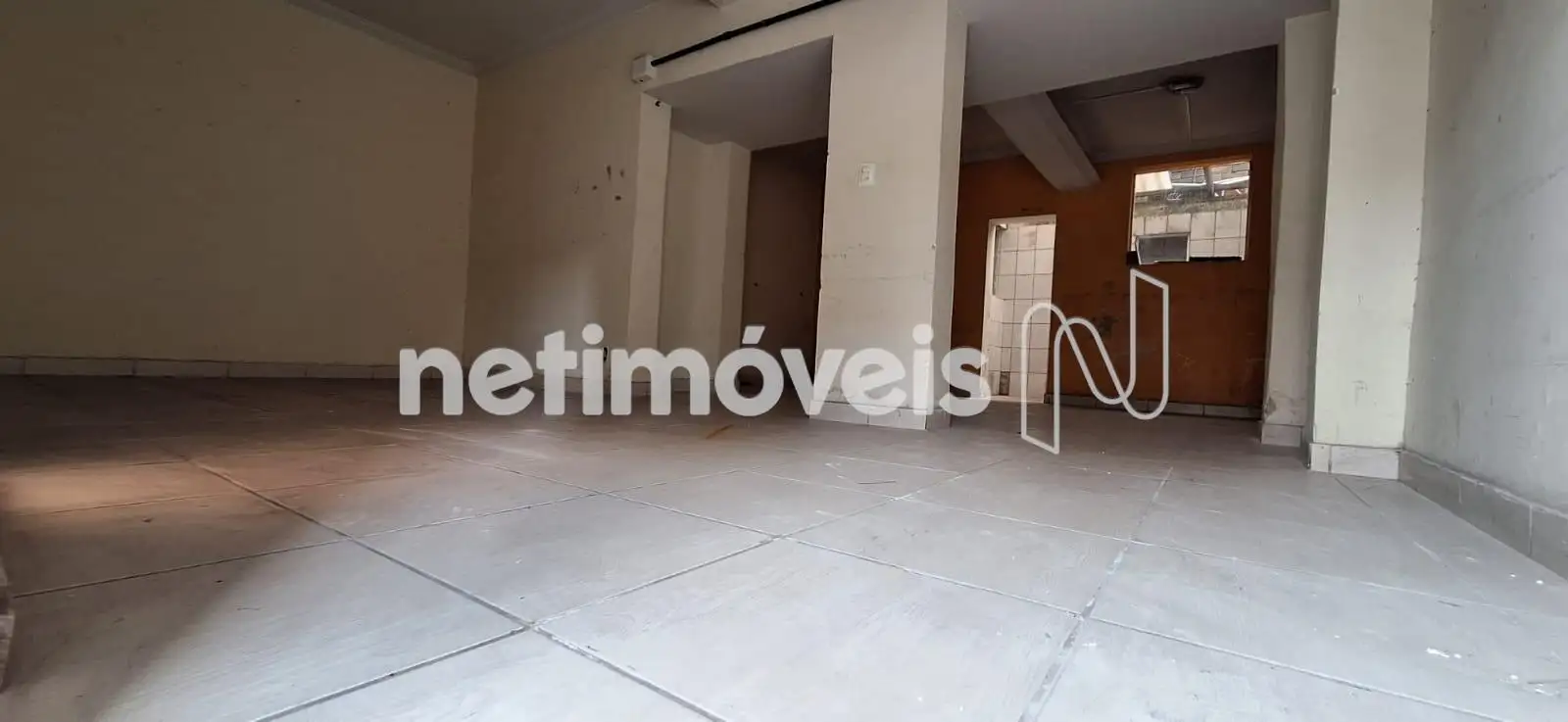 Apartamento transformado em comercial