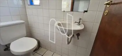 Banheiro na área de serviços