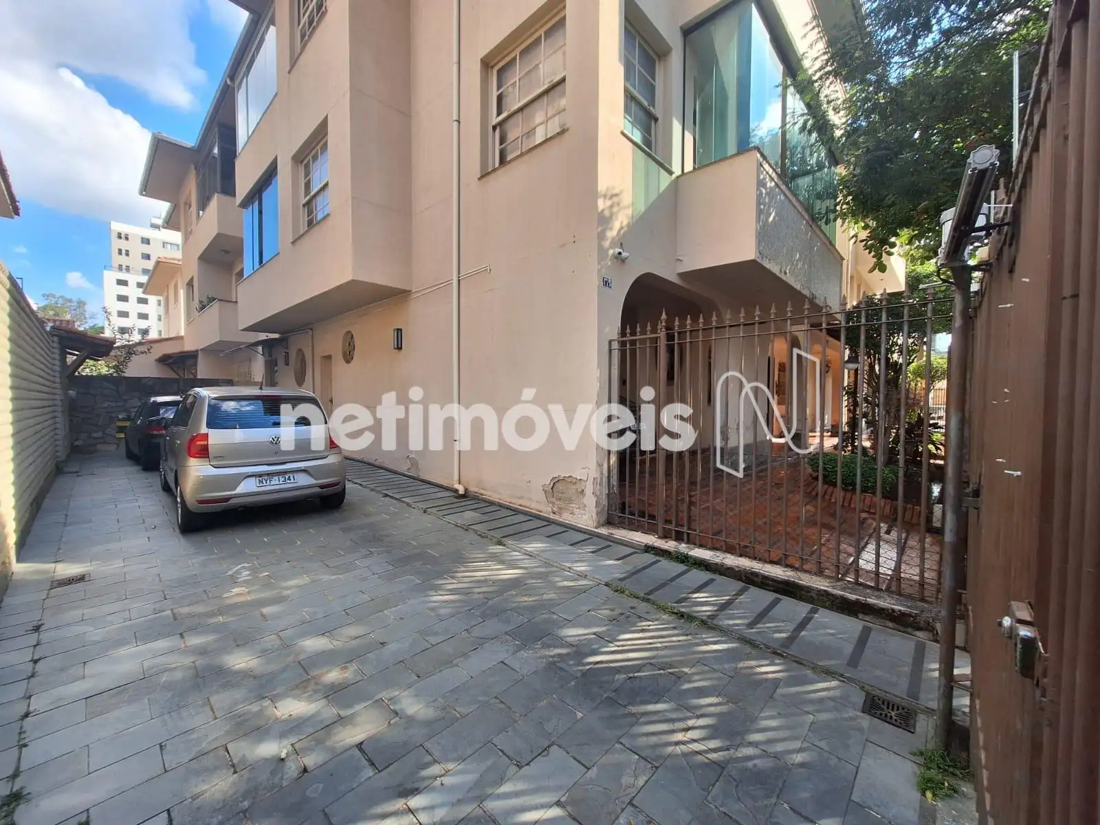 Portão eletrônico para entrar garagem 