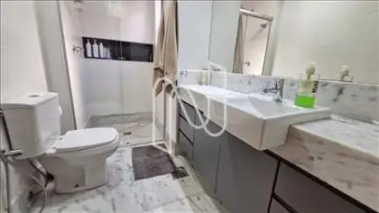 Banho suíte master ângulo 3