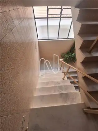 Apenas um lance de escada 