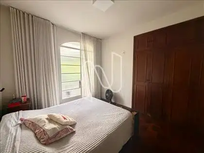  Quarto Suíte ângulo 1