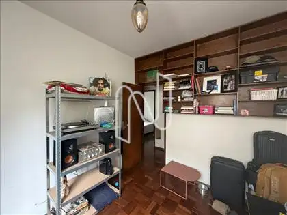 Quarto 1 ângulo 2 