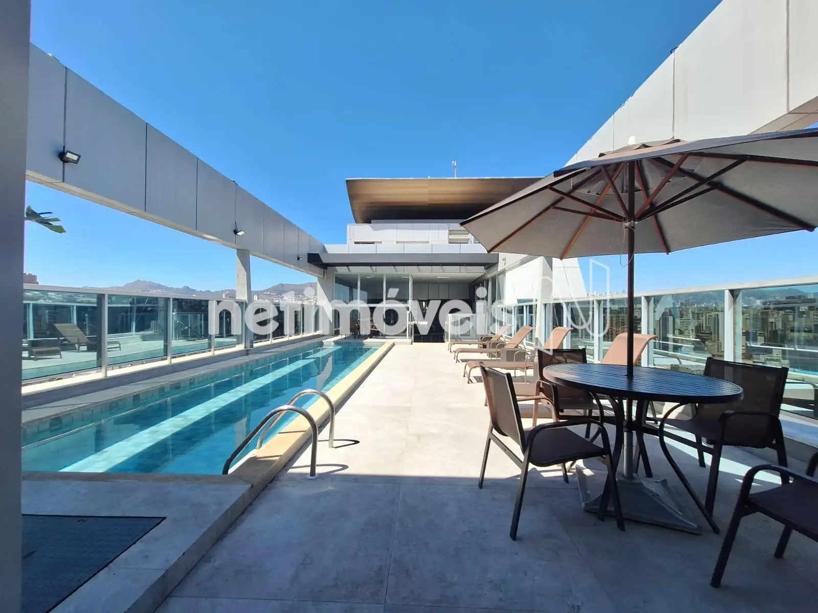 Piscina no topo de Lourdes.