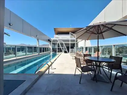 Piscina no topo de Lourdes.