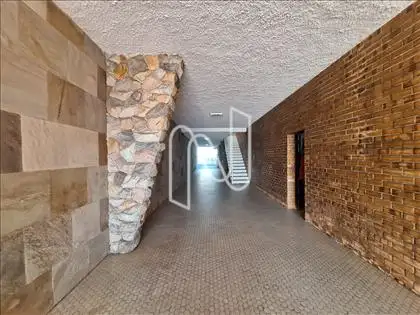 Muito espaço , construção sólida