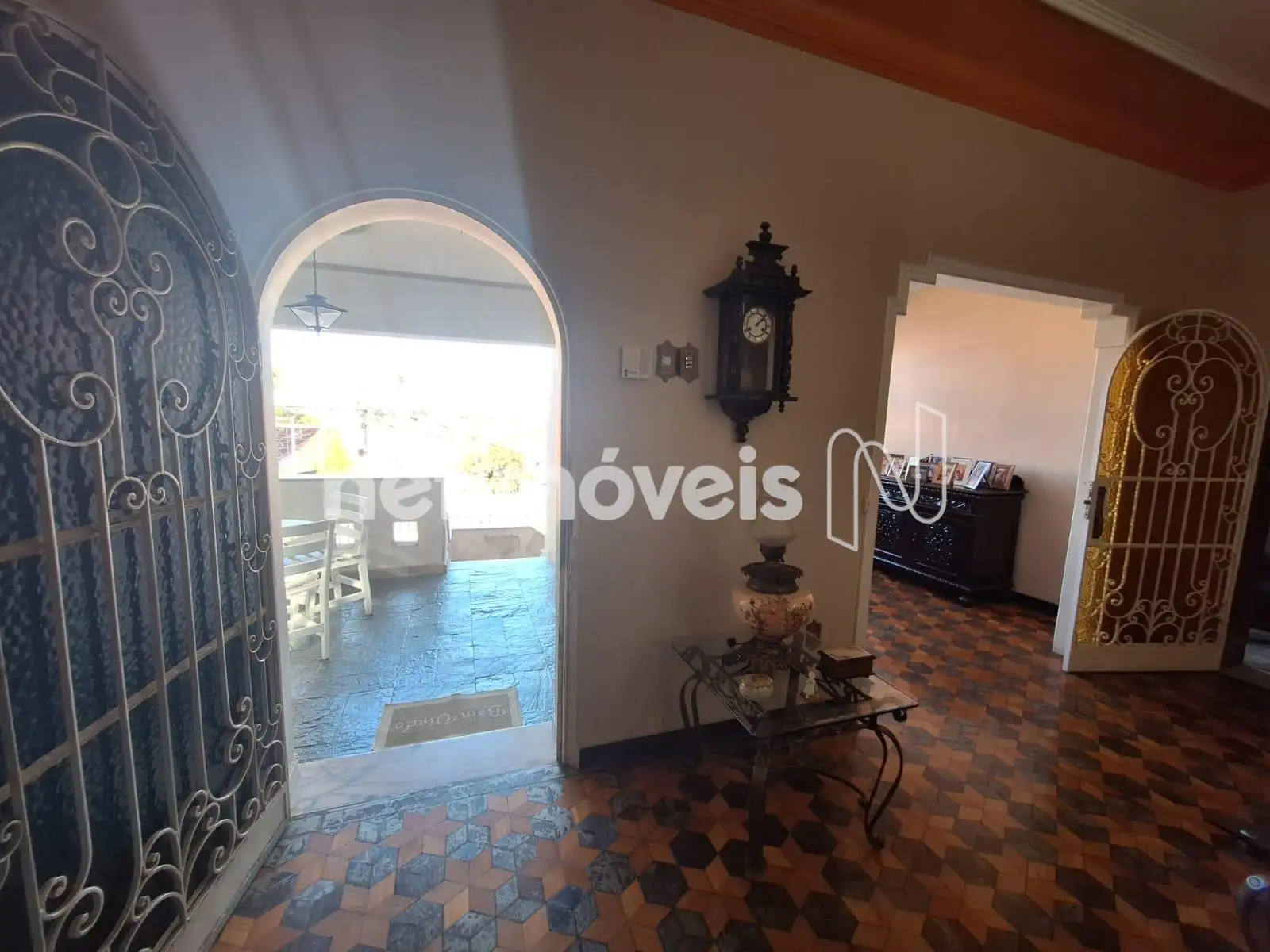 Nostálgica casa com alpendre 